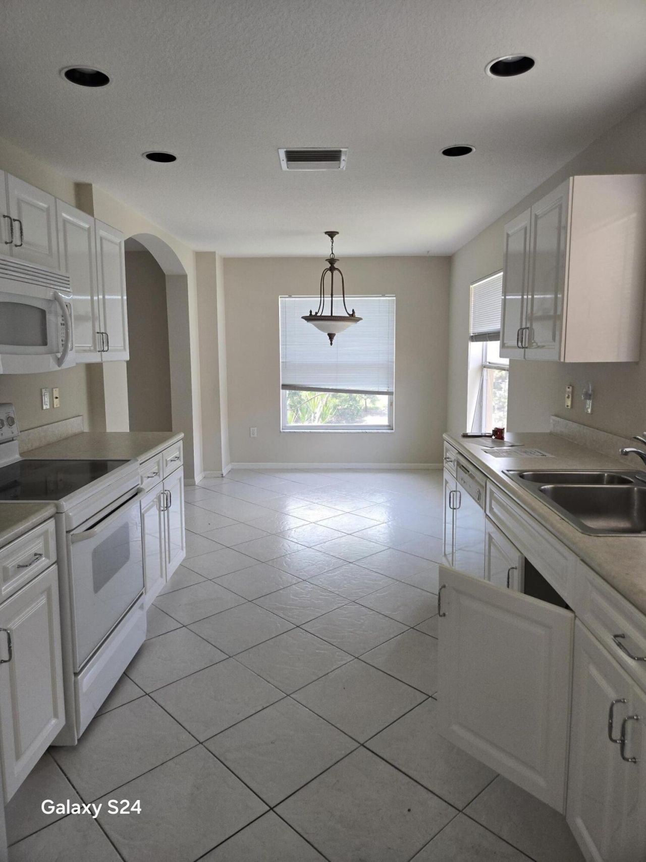 12418 Crystal Pointe Drive, Unit 202, Boynton Beach, FL 33437 Photo