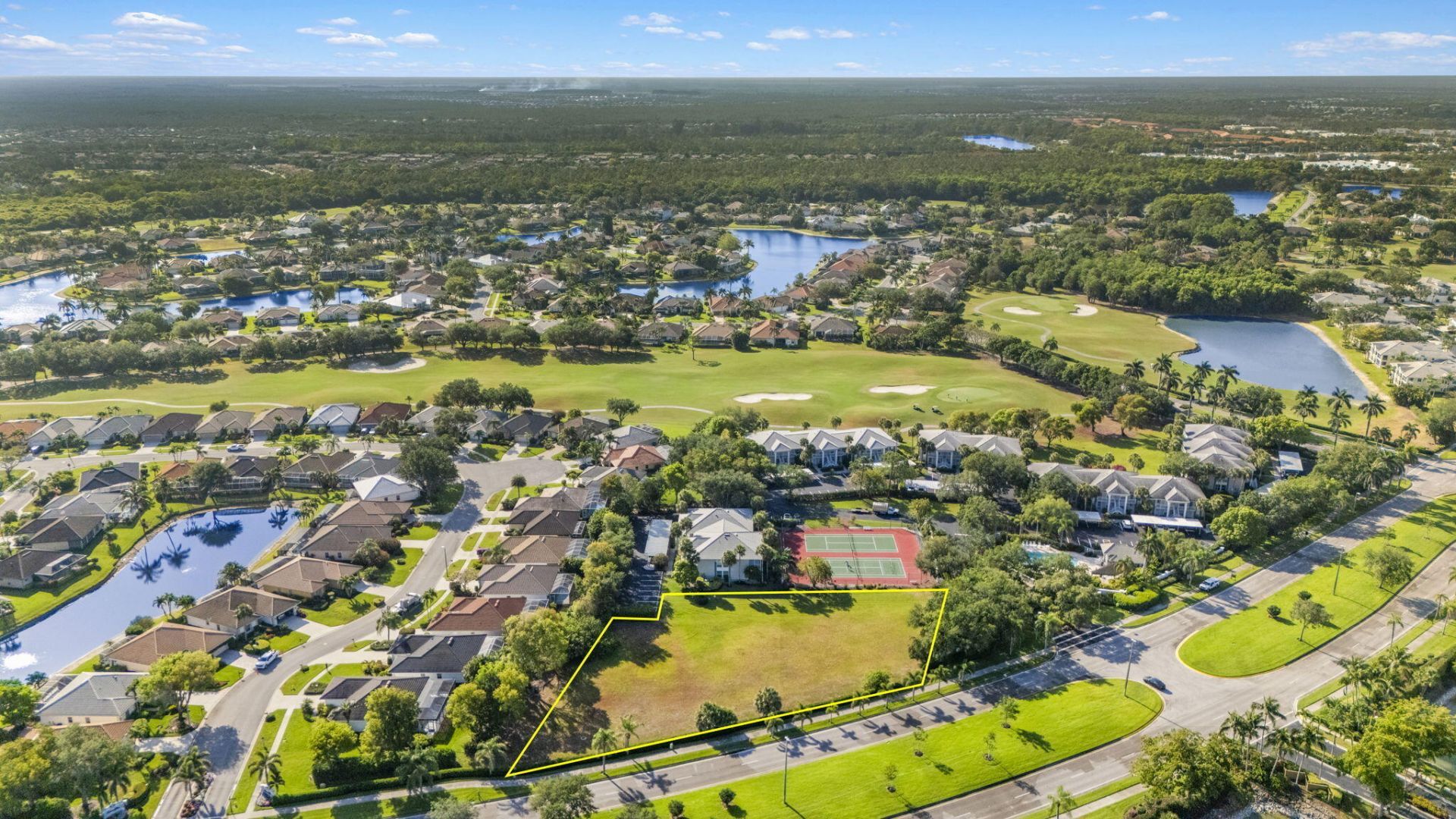 8151 Twelve Oaks Circle, Naples, FL 34120 Photo