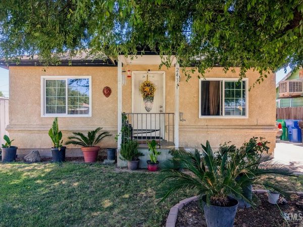 243 E Orange Avenue, Shafter, CA 93263