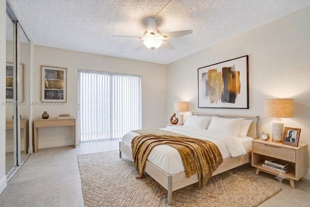 4011 N Meridian Ave, Unit 21, Miami Beach, FL 33140 Photo