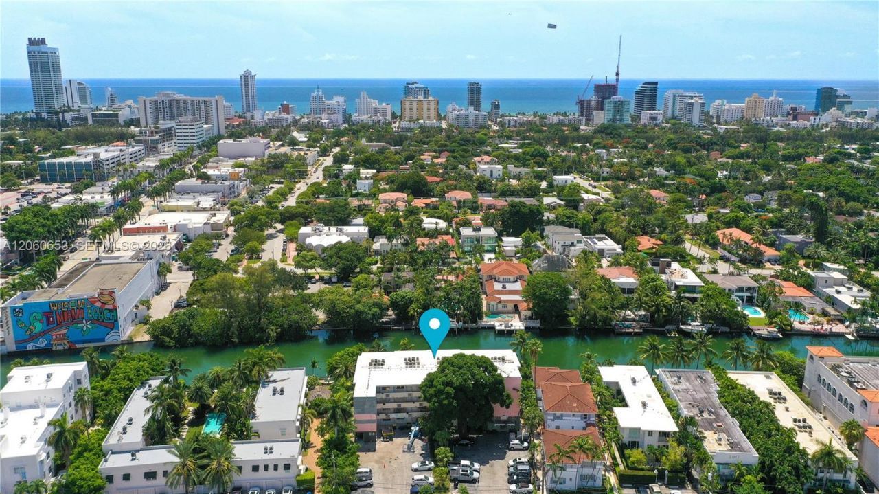 4011 N Meridian Ave, Unit 21, Miami Beach, FL 33140 Photo