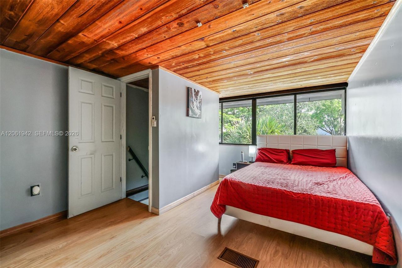 6402 Windmill Gate Rd , Miami Lakes, FL 33014 Photo