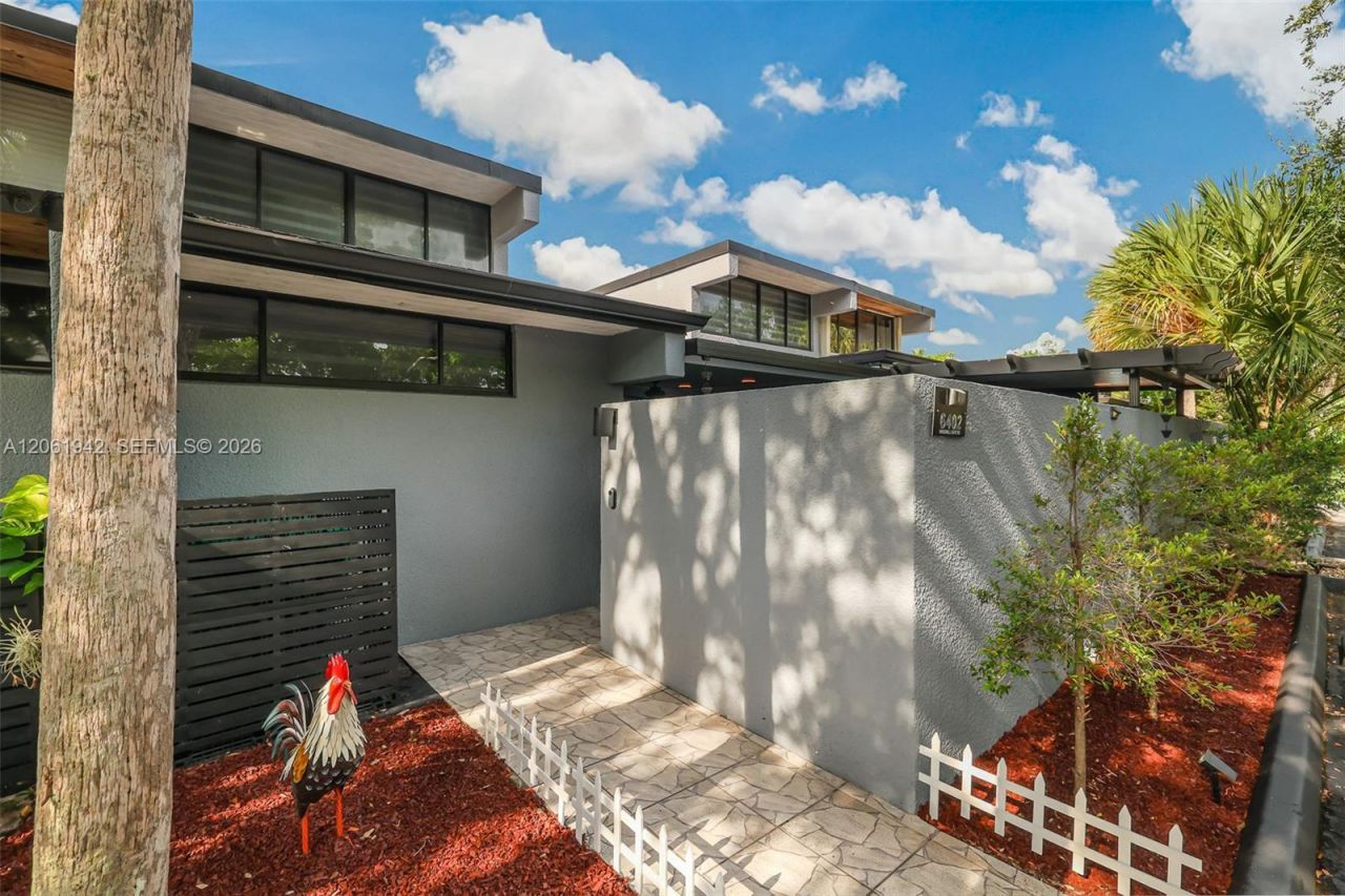 6402 Windmill Gate Rd , Miami Lakes, FL 33014 Photo