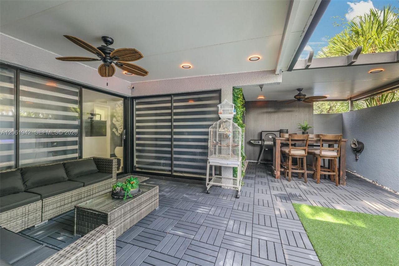 6402 Windmill Gate Rd , Miami Lakes, FL 33014 Photo