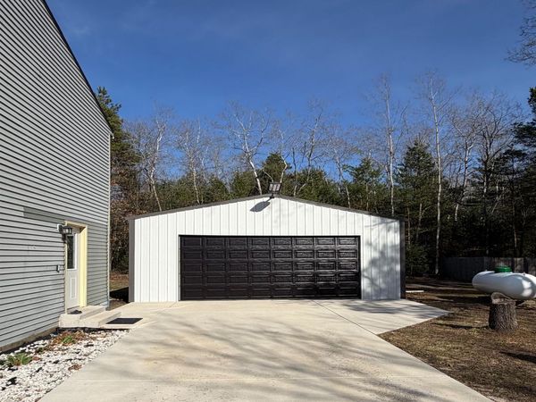 7936 S Rountuit Lane, Howard City, MI 49329