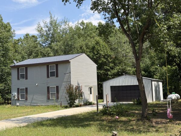 7936 S Rountuit Lane, Howard City, MI 49329