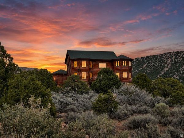 5390 N EAGLE DR , Kenilworth, UT 84529