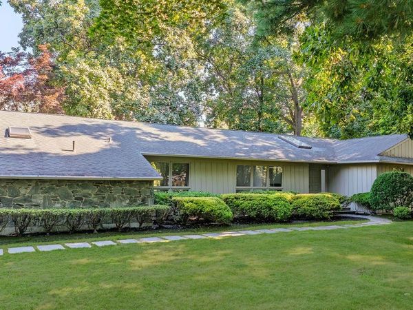 30 Fairway Drive, Port Jefferson, NY 11777