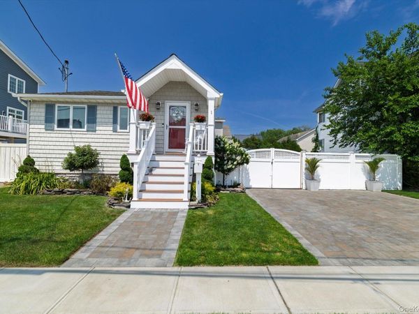 1 Court Street E, East Rockaway, NY 11518