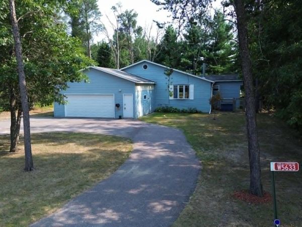 W5633 Deer Park Drive, New Lisbon, WI 53950