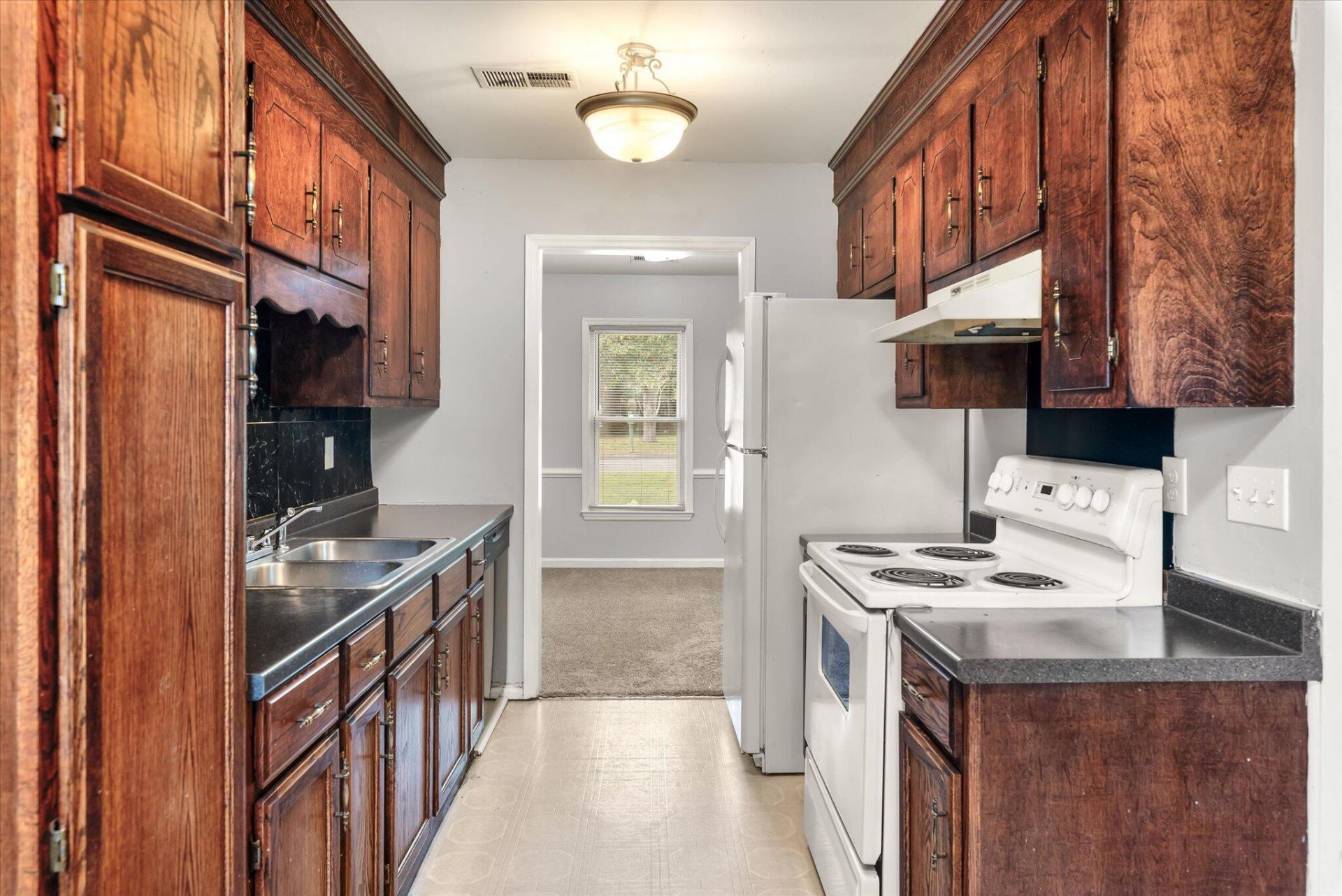 1318 Hampton Drive Photo 14