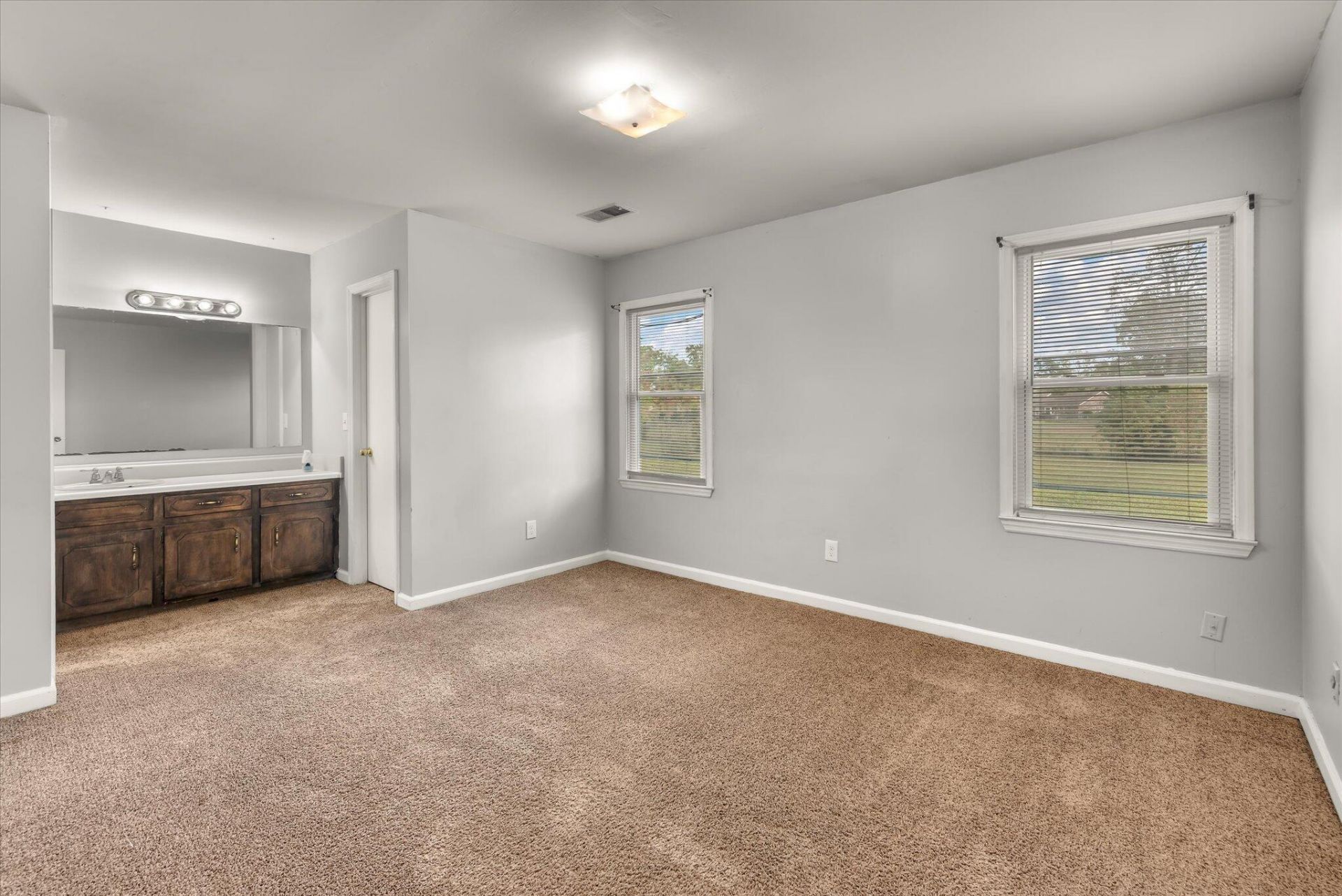 1318 Hampton Drive Photo 19