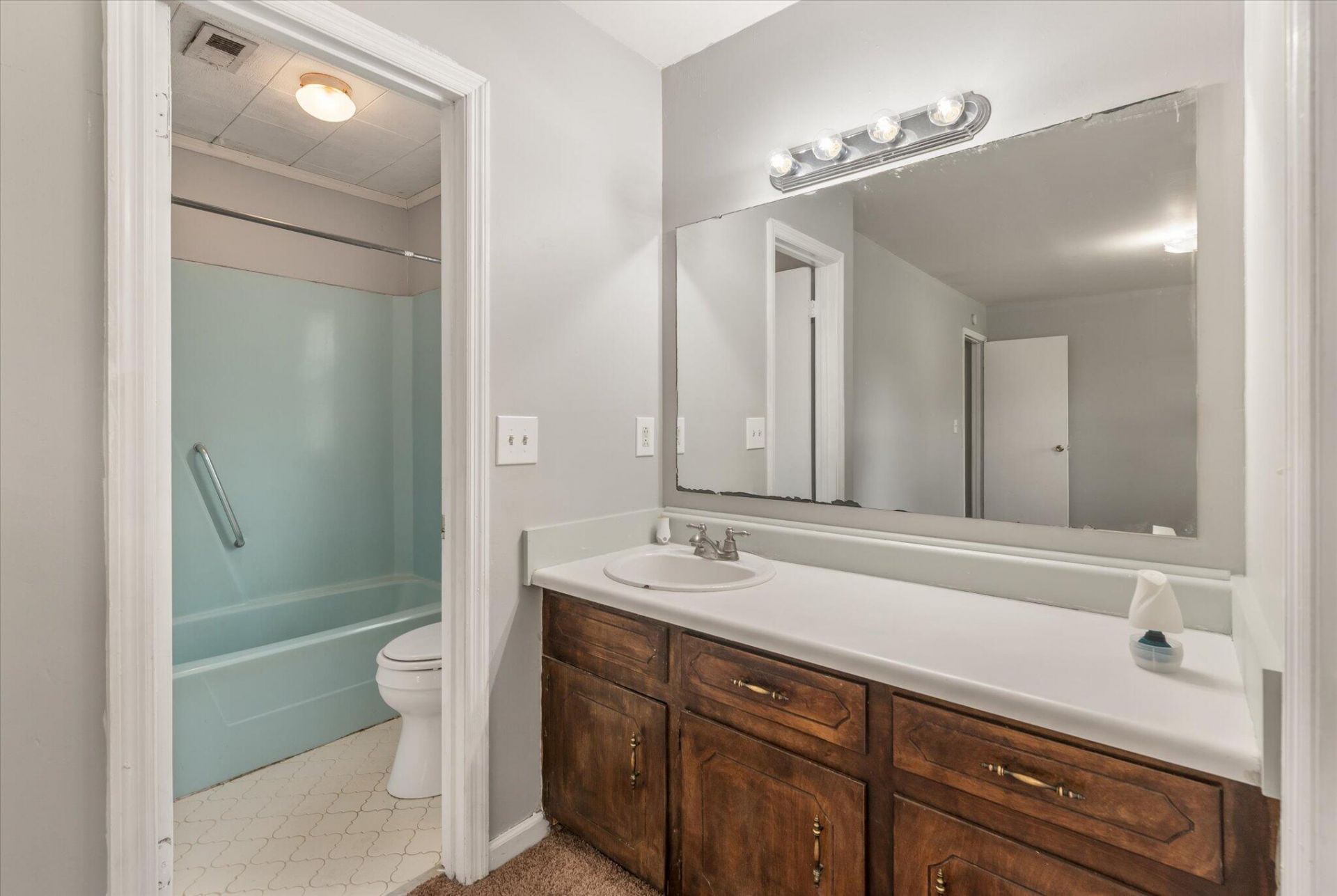 1318 Hampton Drive Photo 21