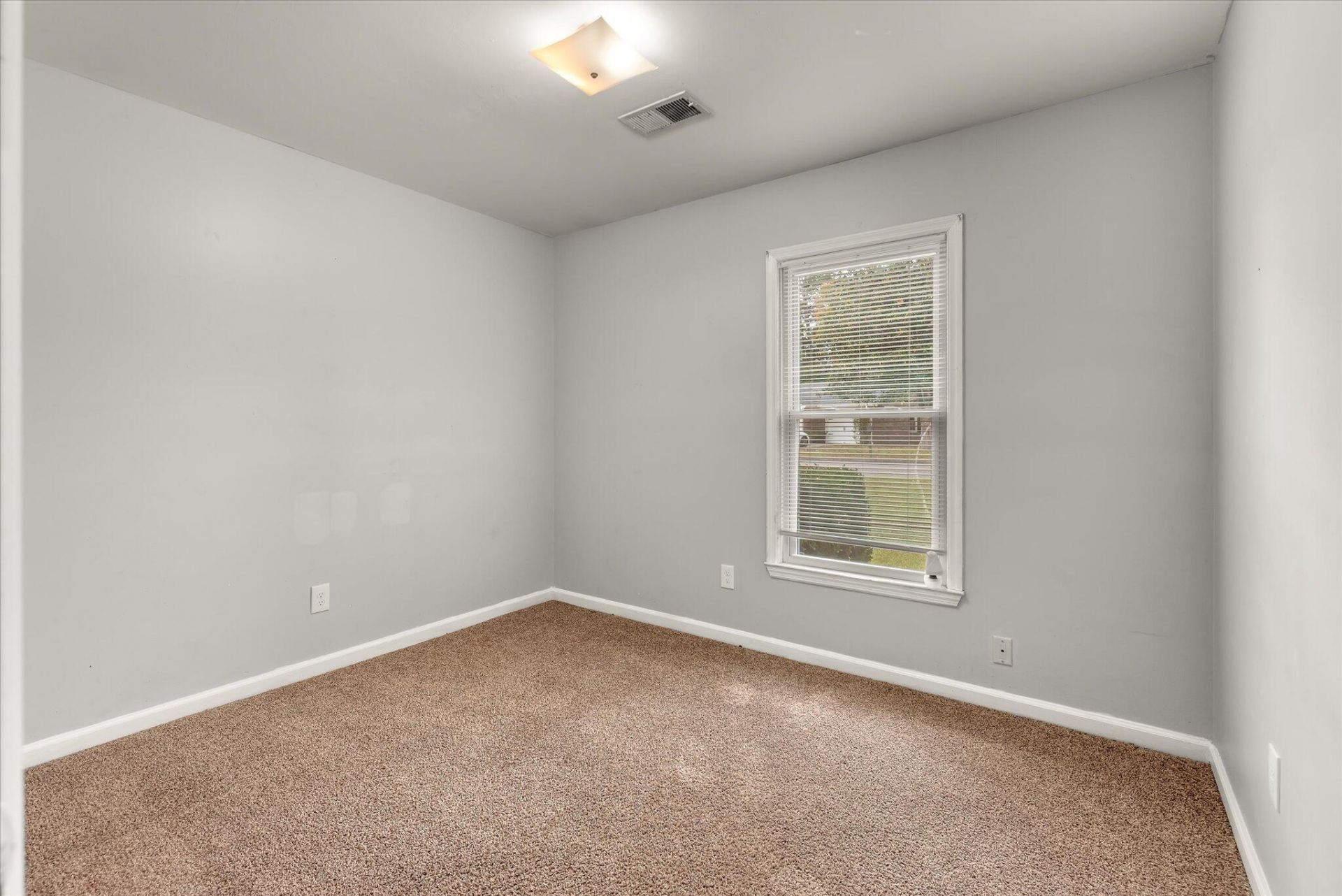1318 Hampton Drive Photo 23