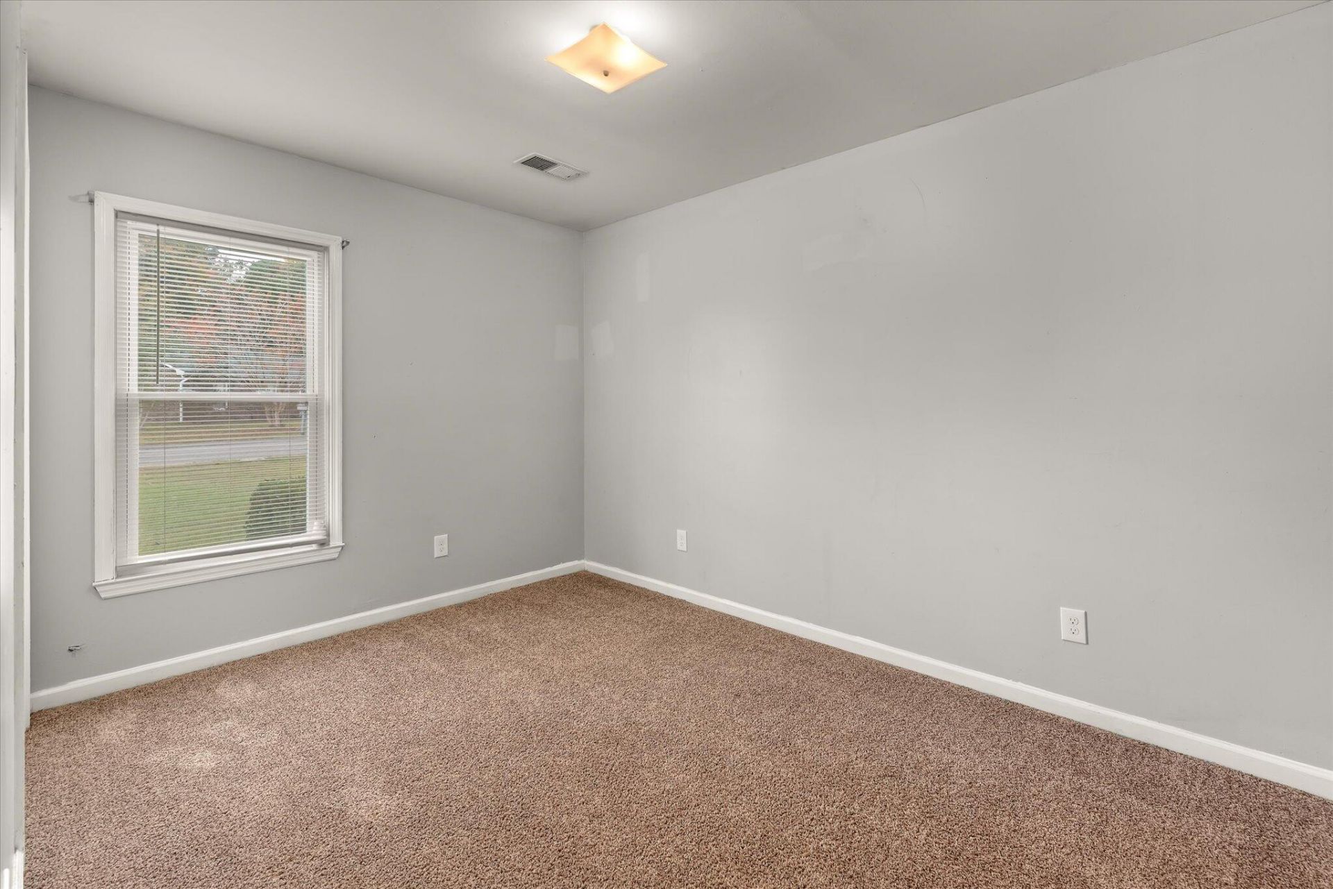 1318 Hampton Drive Photo 24