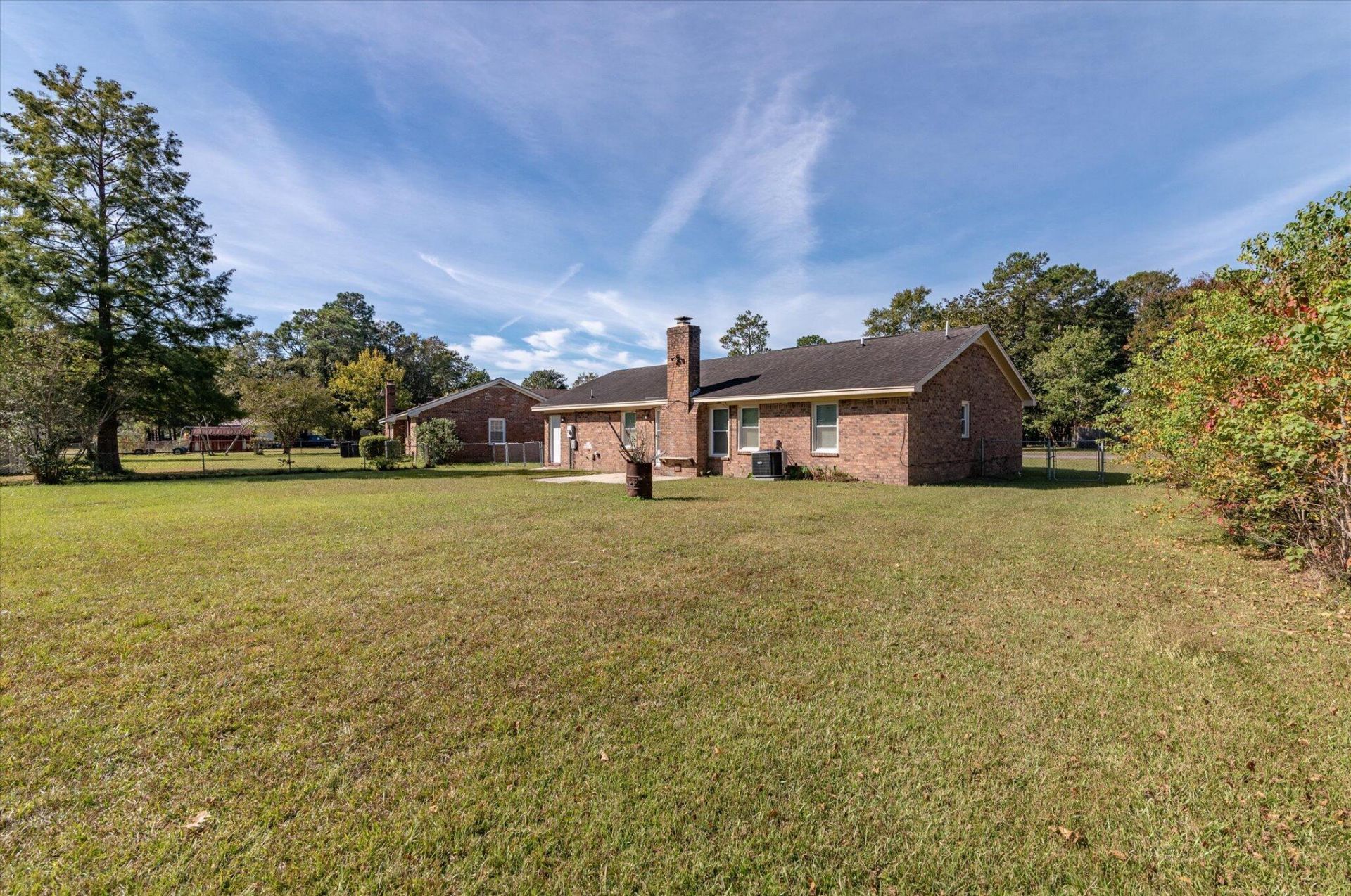 1318 Hampton Drive Photo 32