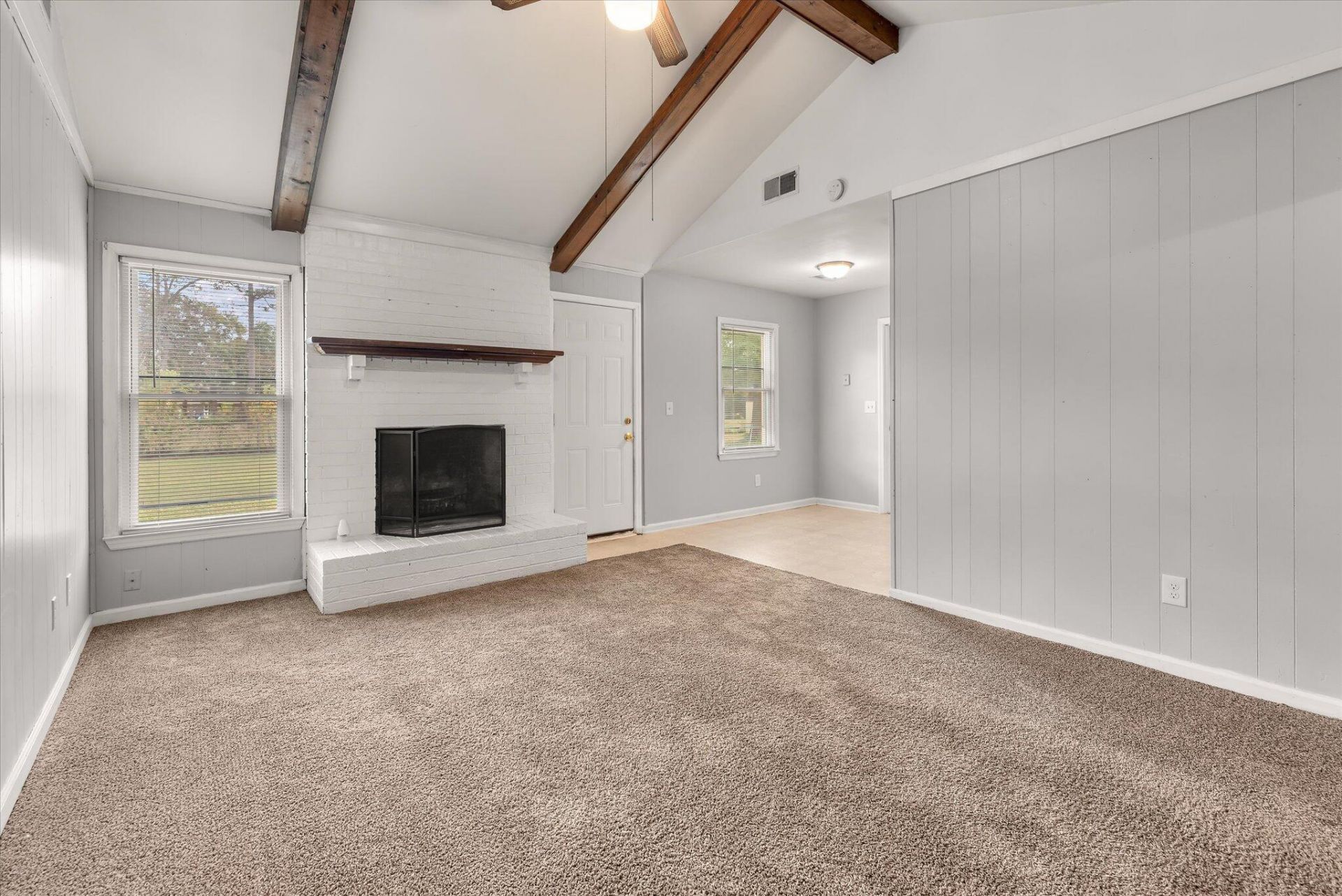 1318 Hampton Drive Photo 9