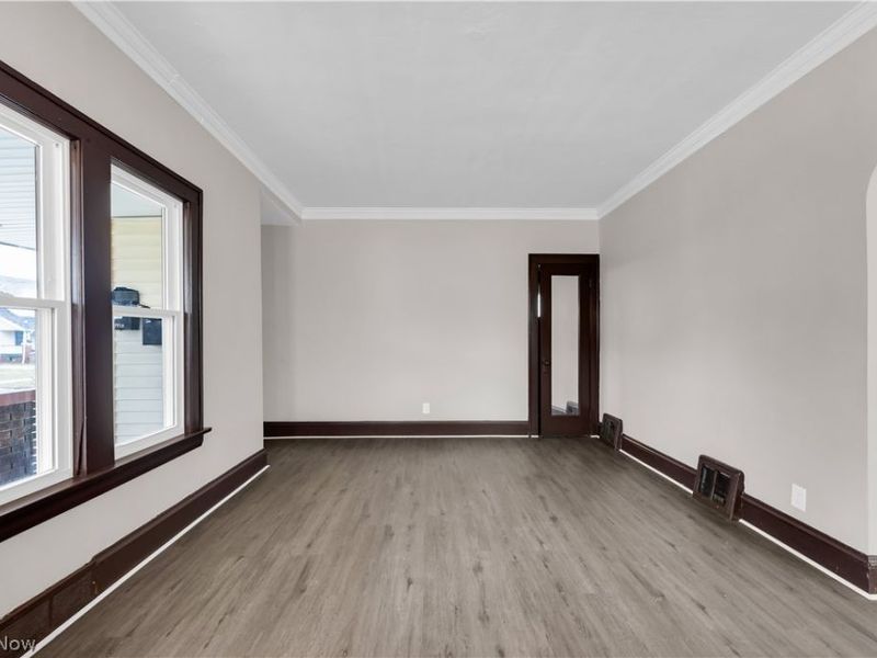 10106 Greenview Avenue, Unit 1/DN, Garfield Heights, OH 44125 Photo 7