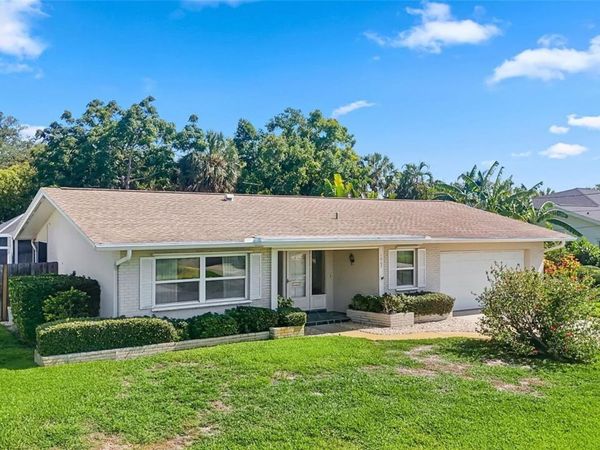 1067 44TH AVENUE NE, ST PETERSBURG, FL 33703