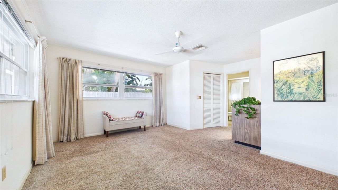 1067 44th Avenue Ne, Saint Petersburg, FL 33703 Photo