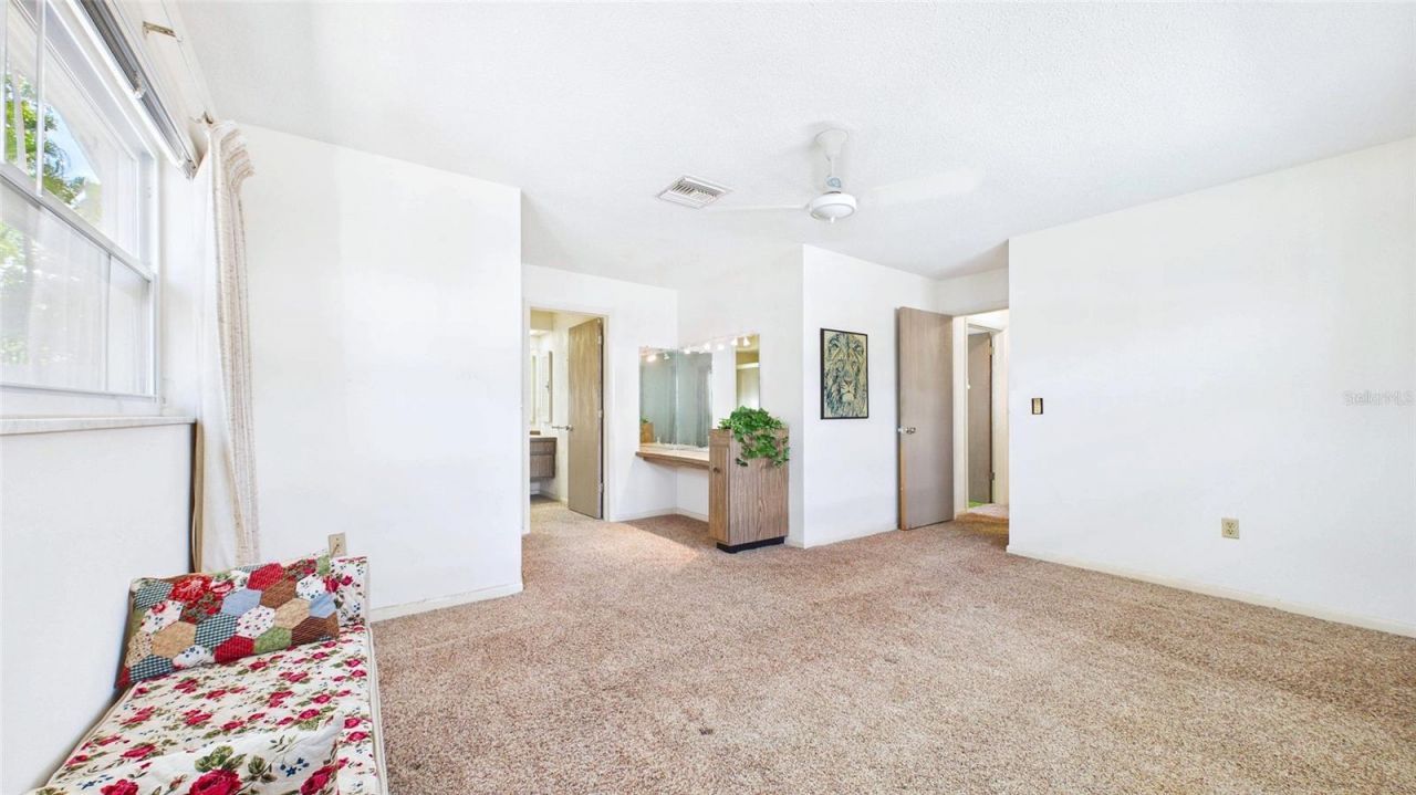 1067 44th Avenue Ne, Saint Petersburg, FL 33703 Photo