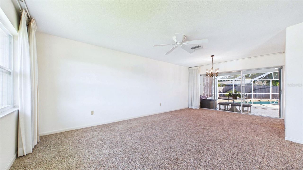 1067 44th Avenue Ne, Saint Petersburg, FL 33703 Photo