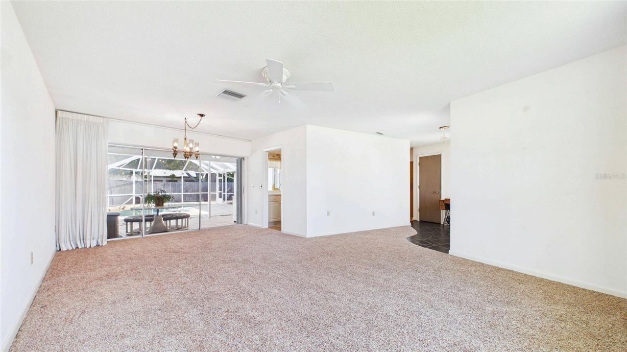 1067 44th Avenue Ne, Saint Petersburg, FL 33703 Photo