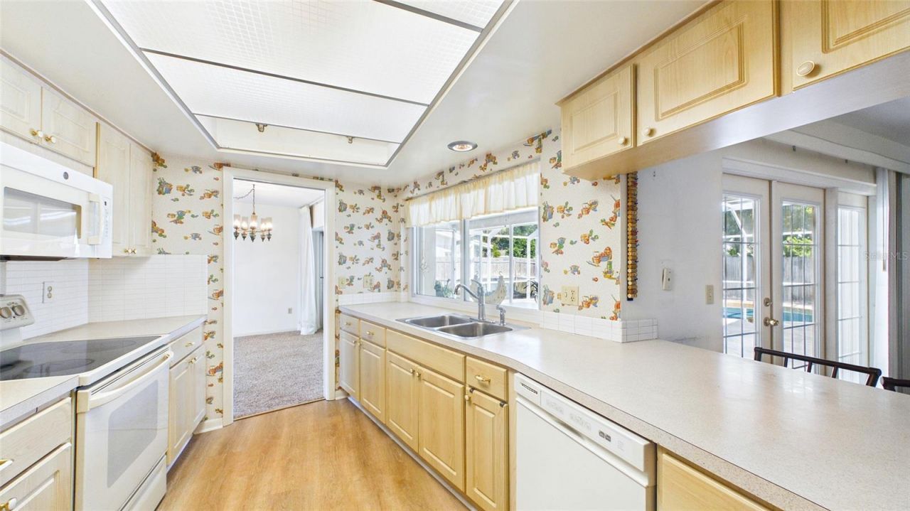 1067 44th Avenue Ne, Saint Petersburg, FL 33703 Photo