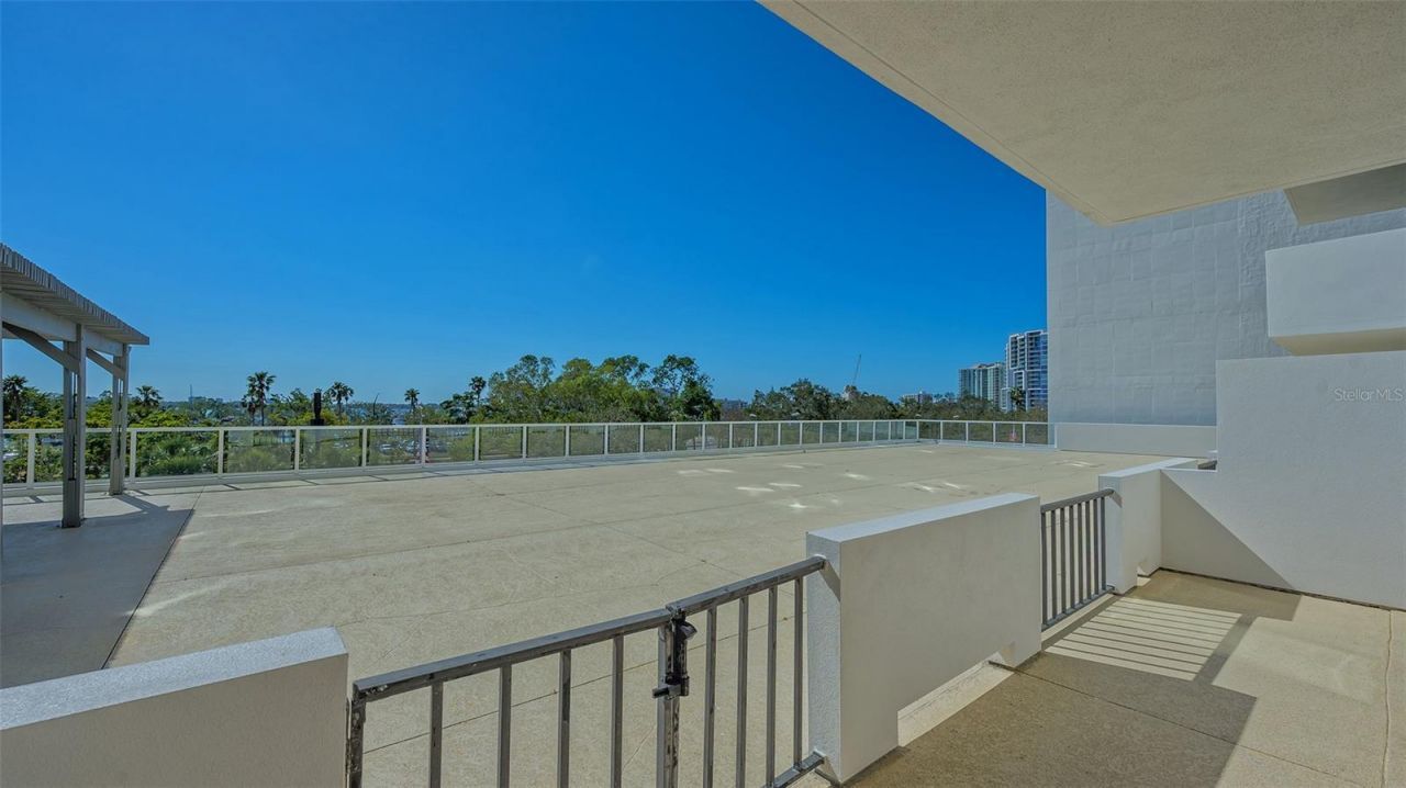101 S Gulfstream Avenue, Unit 4J, Sarasota, FL 34236 Photo