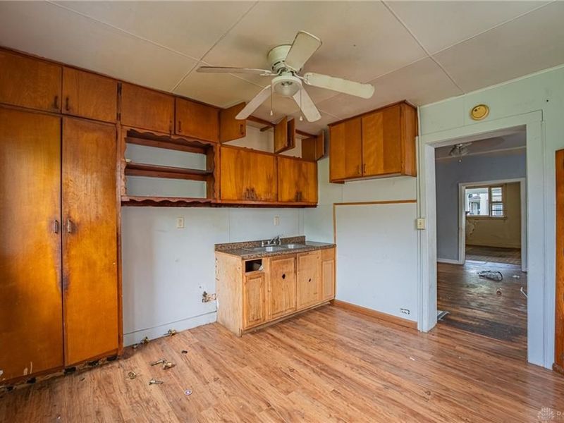 828 W Liberty Street, Springfield, OH 45506 Photo 3