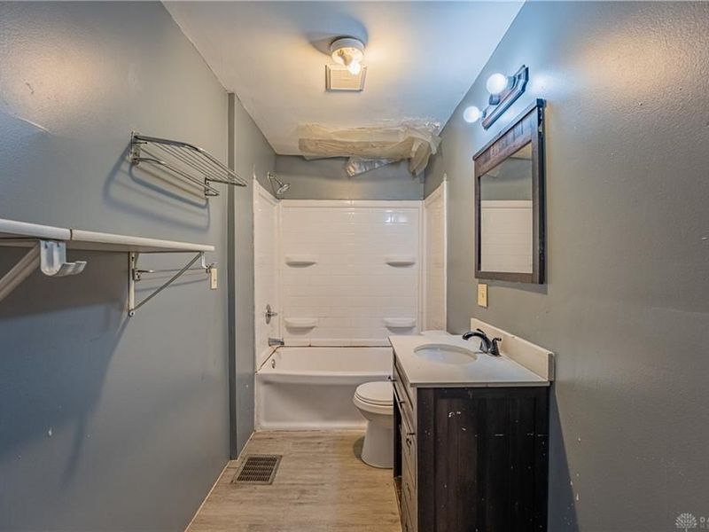 828 W Liberty Street, Springfield, OH 45506 Photo 6