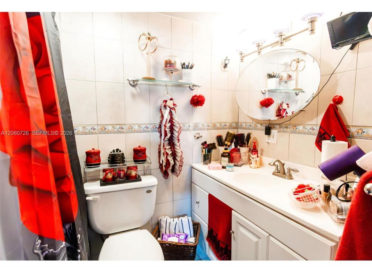 4717 NW 7th St , Unit 609-10, Miami, FL 33126 Photo