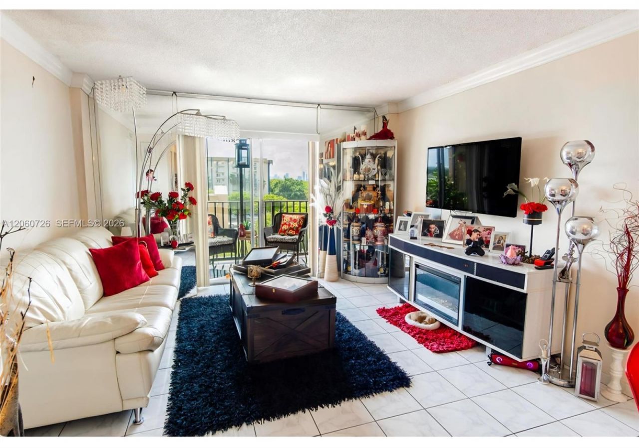 4717 NW 7th St , Unit 609-10, Miami, FL 33126 Photo