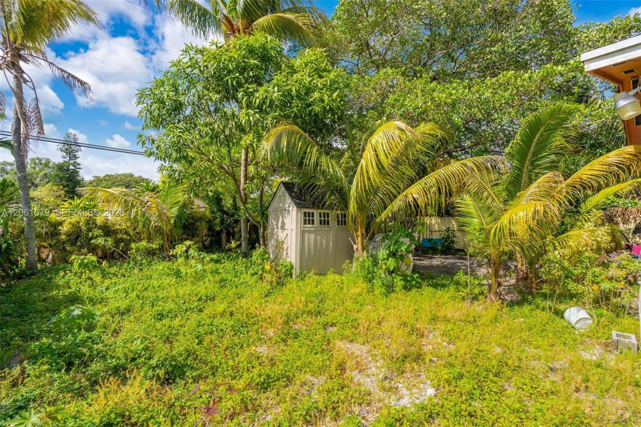 1320 NE 135th St, North Miami, FL 33161 Photo
