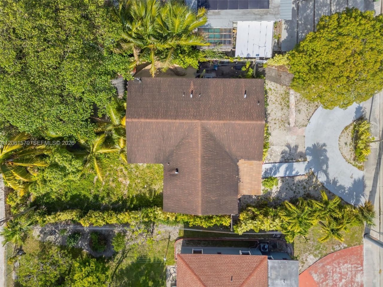 1320 NE 135th St, North Miami, FL 33161 Photo