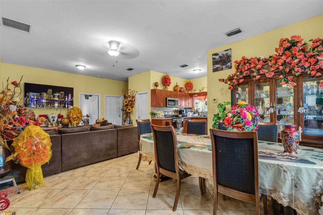 1320 NE 135th St, North Miami, FL 33161 Photo