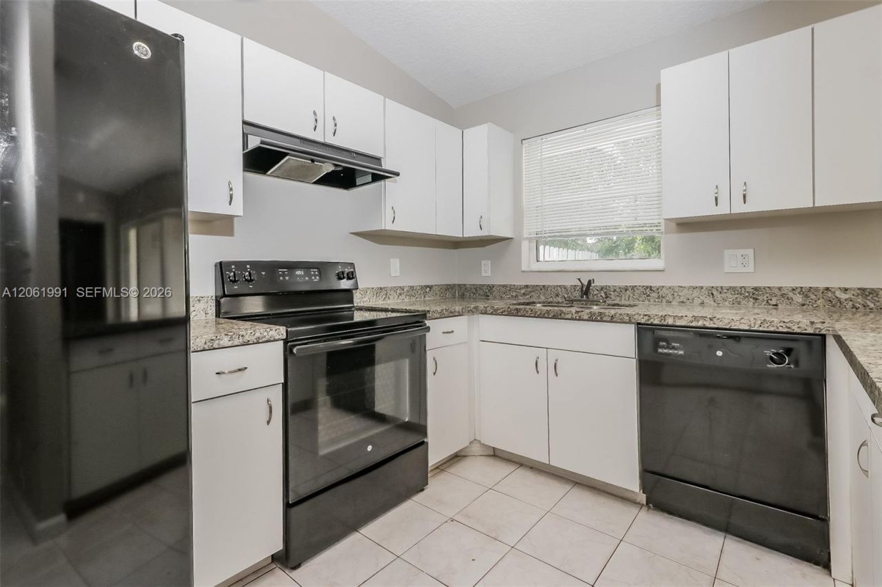 525 20th Ave N, Lake Worth, FL 33460 Photo