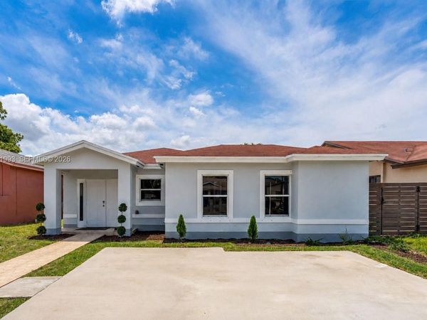19324 SW 120th Ave , Miami, FL 33177