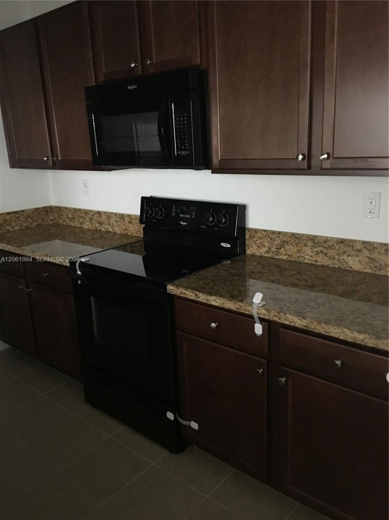 14663 SW 9th St, Unit 1810, Pembroke Pines, FL 33027 Photo