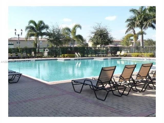 14663 SW 9th St, Unit 1810, Pembroke Pines, FL 33027 Photo