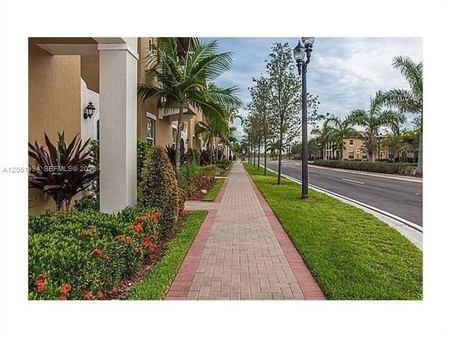 14663 SW 9th St, Unit 1810, Pembroke Pines, FL 33027 Photo