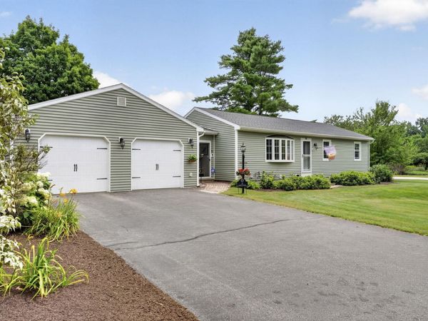 8 Hampton Street, Concord, NH 03301