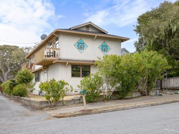 917 Fountain Avenue, Pacific Grove, CA 93950