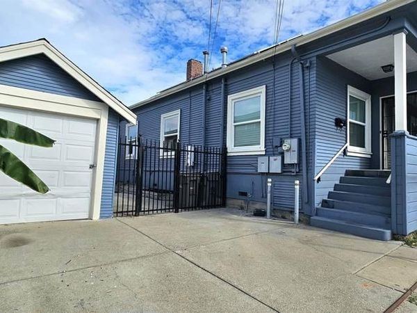 3137 Pleitner Ave, Oakland, CA 94602