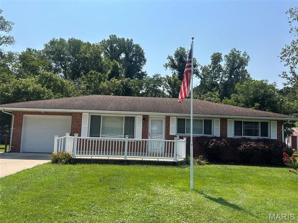 3303 Mission , Alton, IL 62002