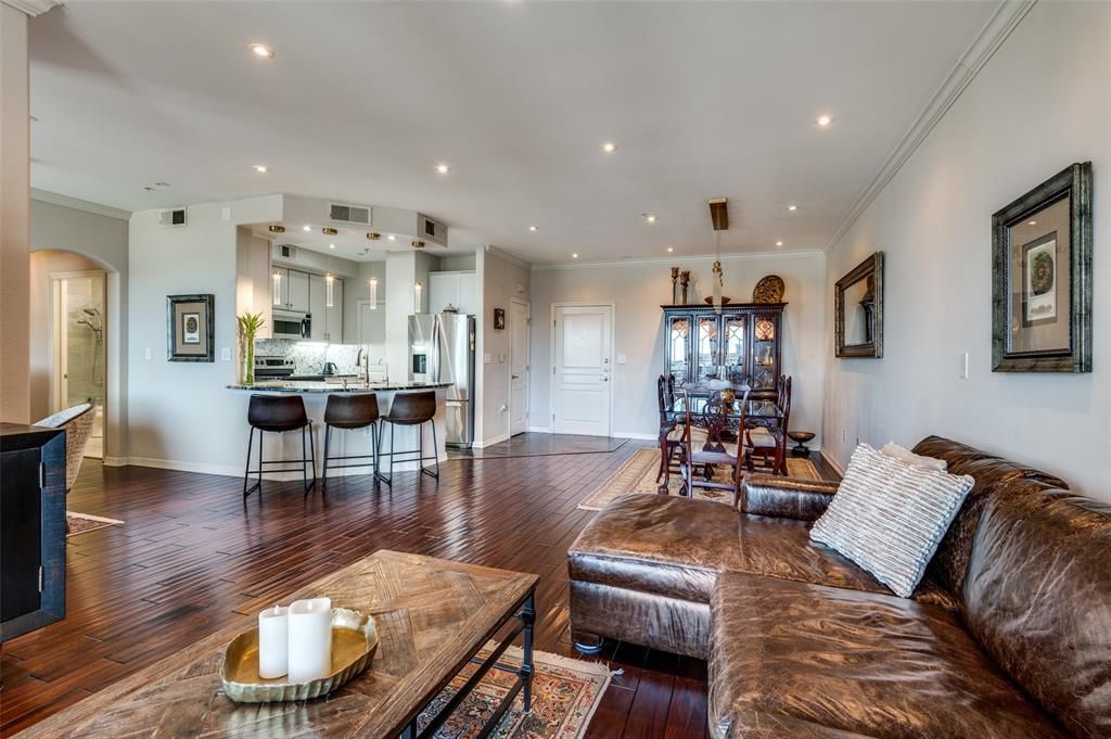 330 Las Colinas Boulevard E, Unit 1016, Irving, TX 75039 Main Photo