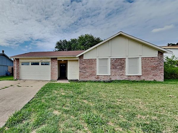 6917 Lincolnshire Lane, North Richland Hills, TX 76182