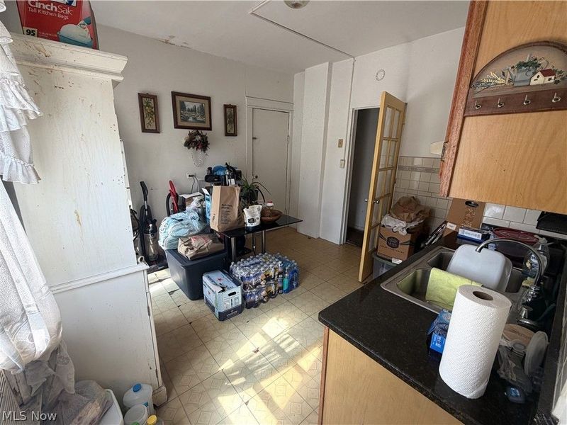 8415 Detroit Avenue , Cleveland, OH 44102 Photo 16