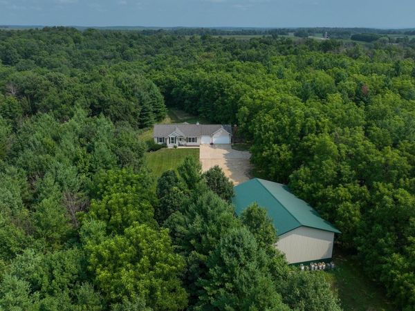 31380a Happy Hollow East Road, Cazenovia, WI 53924