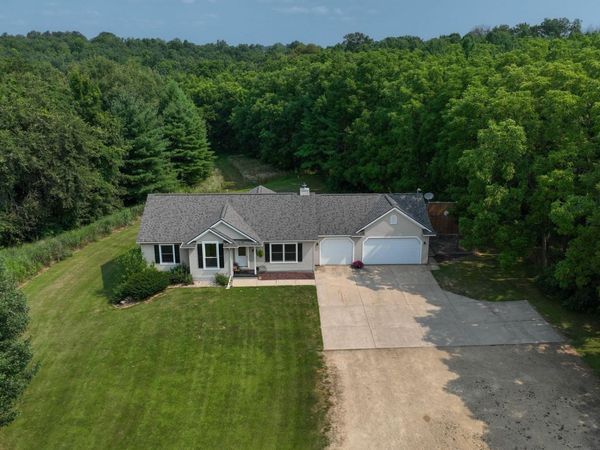 31380a Happy Hollow East Road, Cazenovia, WI 53924